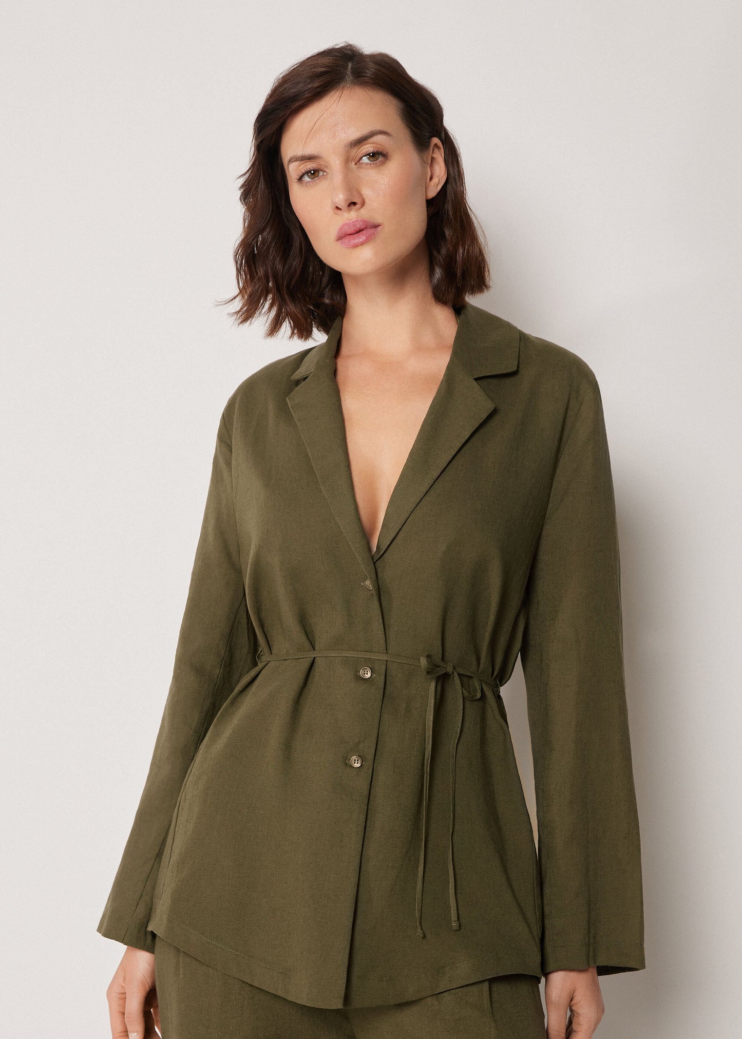 Loose fit jacket with linen