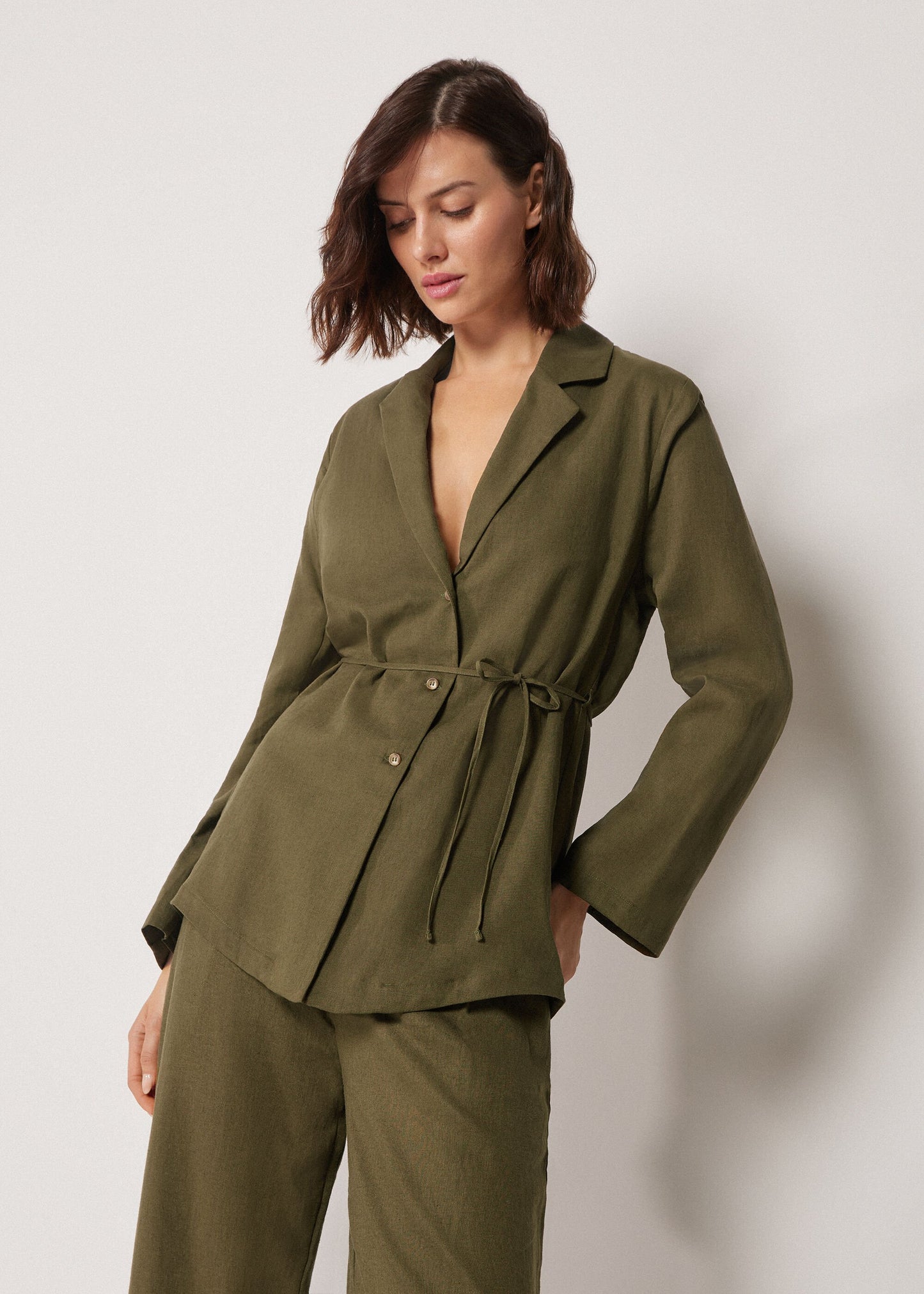 Loose fit jacket with linen