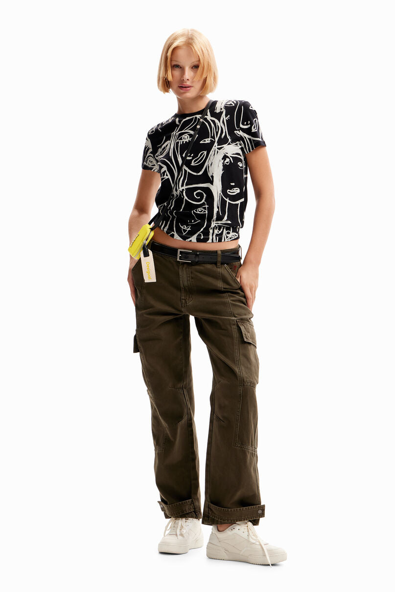 Contrasting face T-shirt