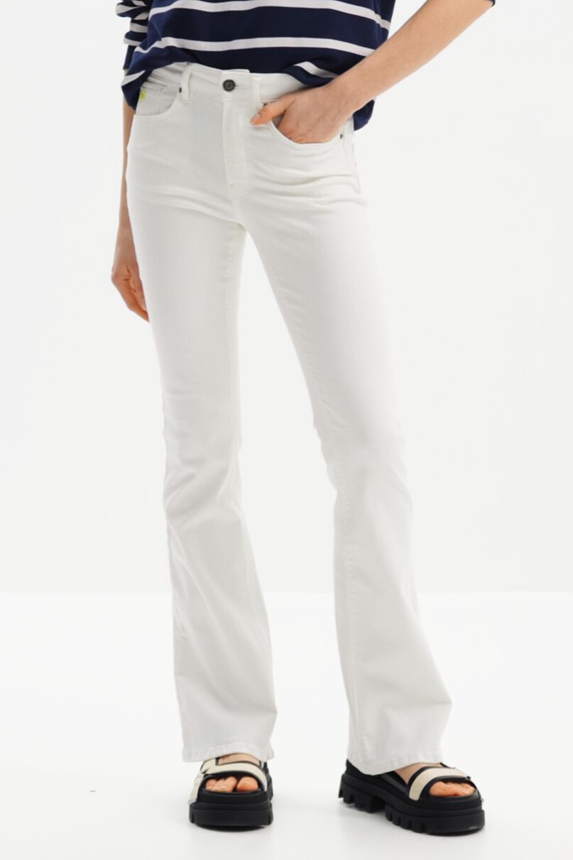 Push-up flare jeans