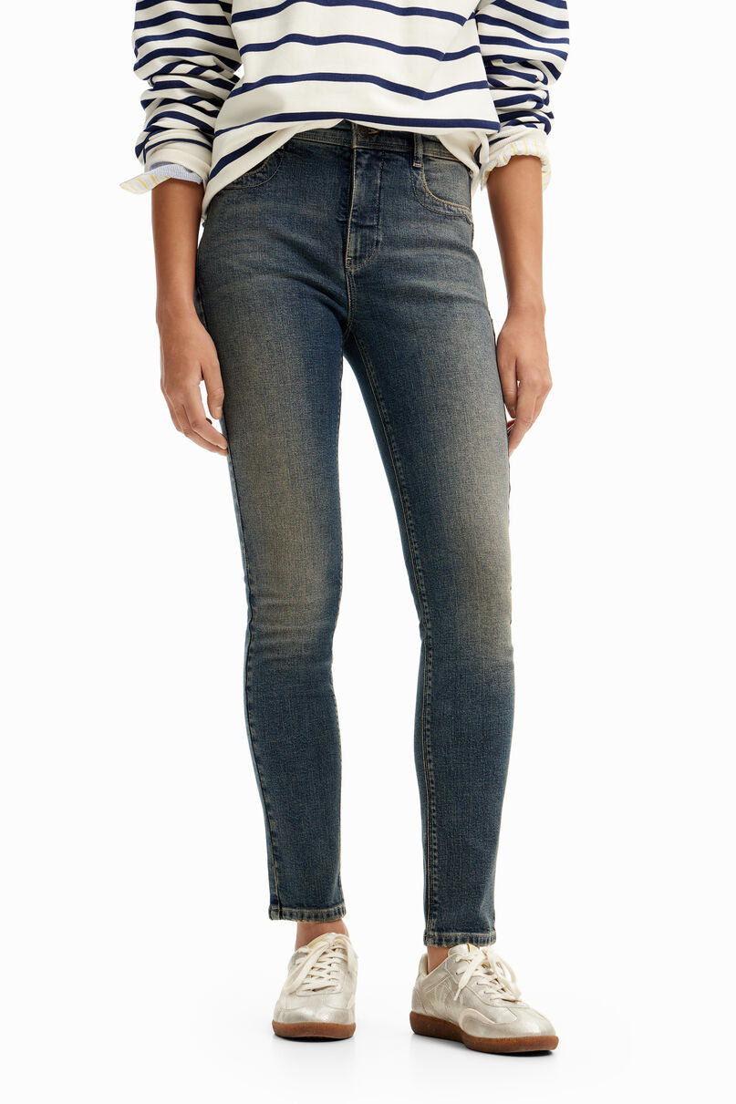 Skinny jeans