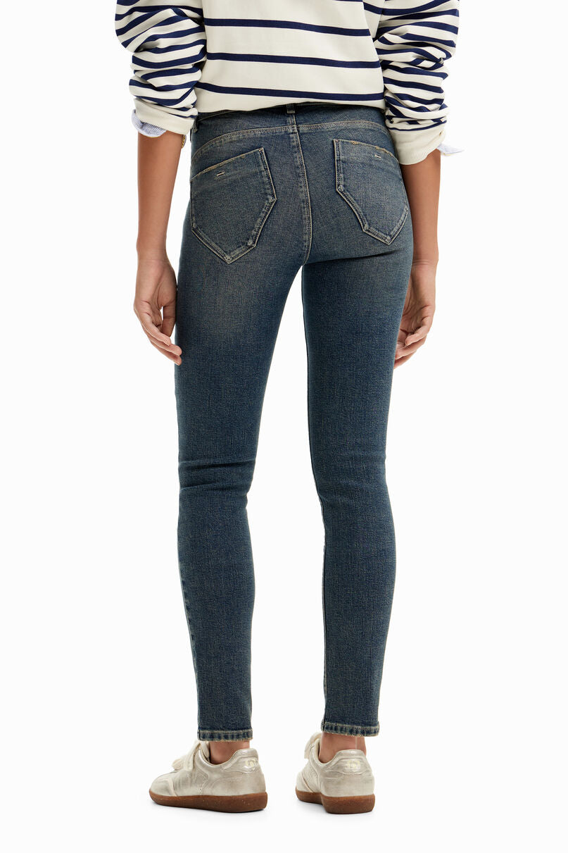 Skinny jeans