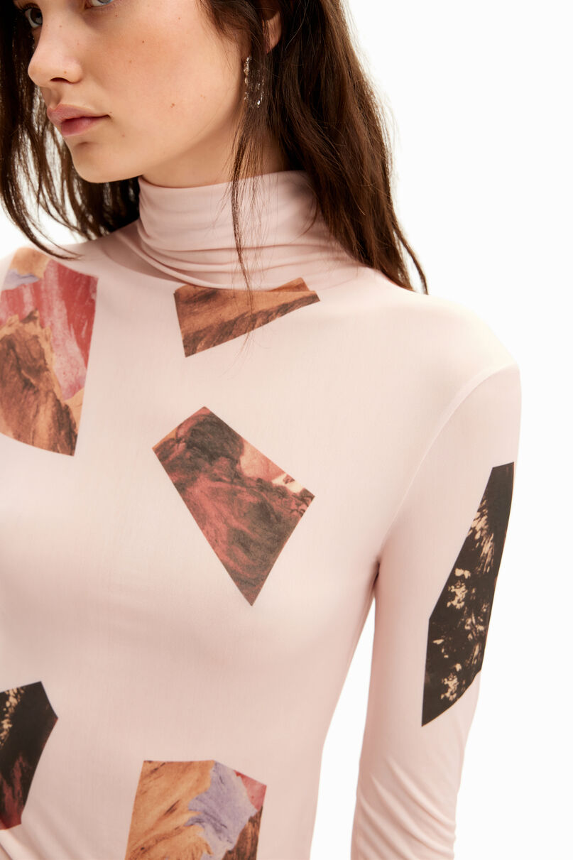 Slim high neck collage T-shirt