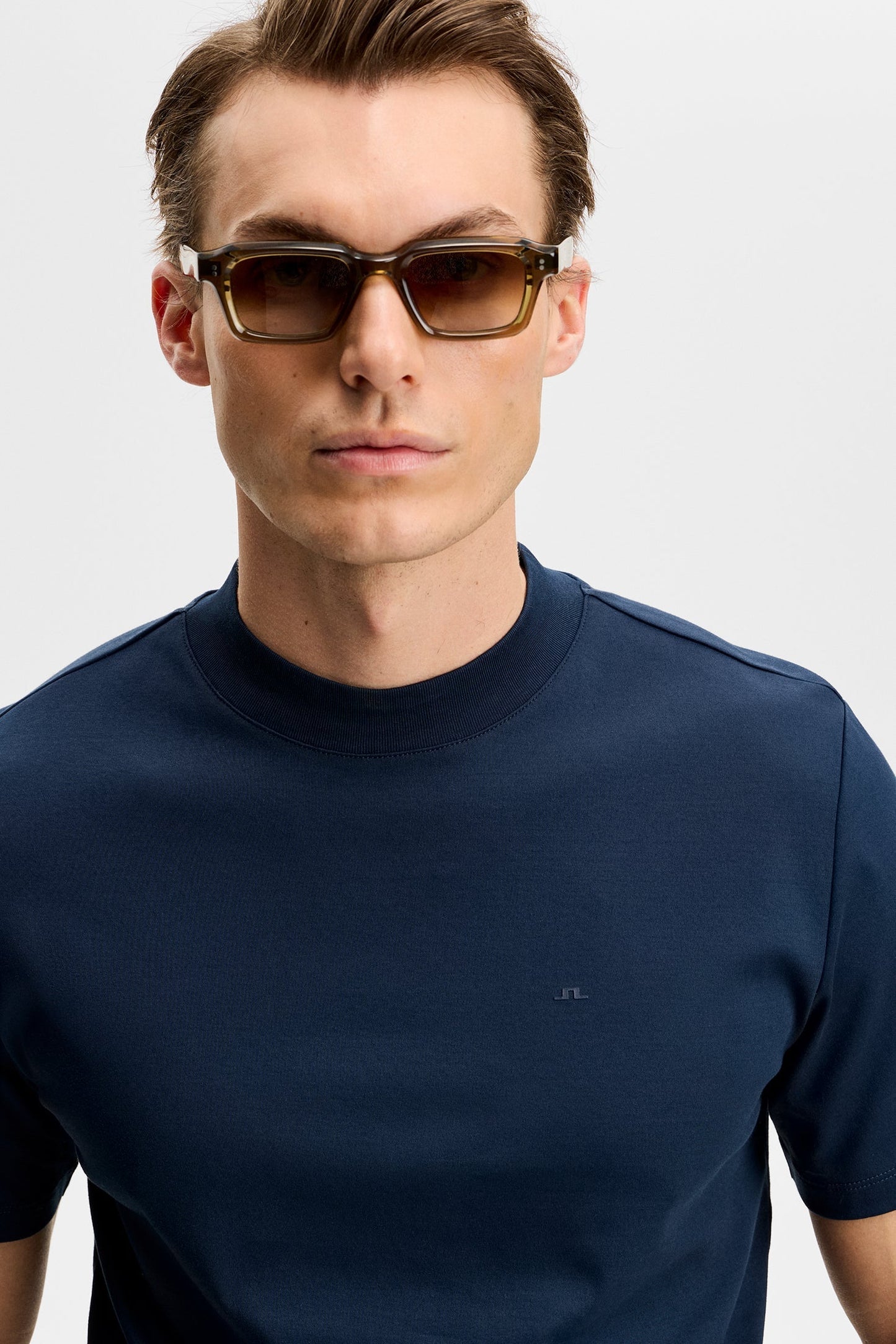 Ace Mock Neck T-Shirt / Navy