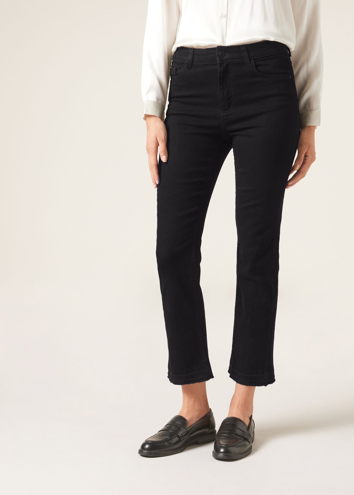 Cropped Flared Jeans